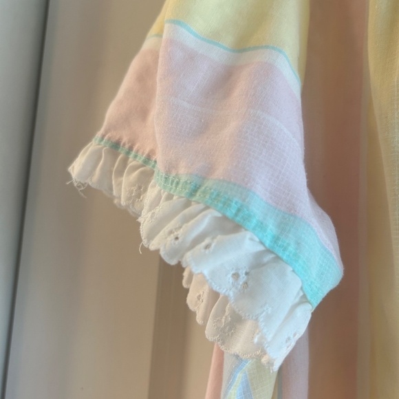 Vintage Pastel Nightgown/ Housecoat - Picture 3 of 7